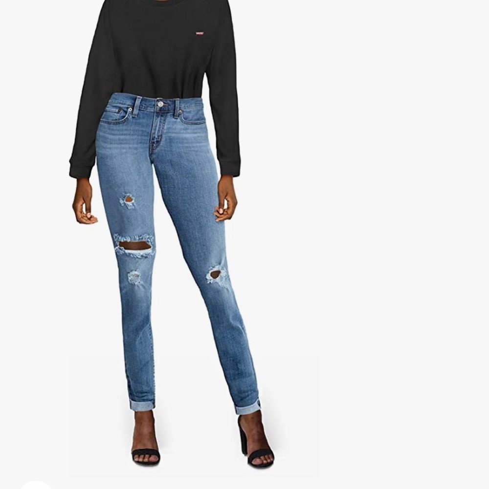 Levi’s boyfriend jeans